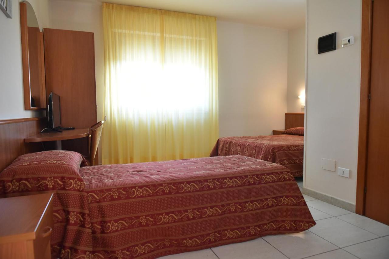 Hotel Ristorante la Solaria San Giovanni Rotondo Esterno foto