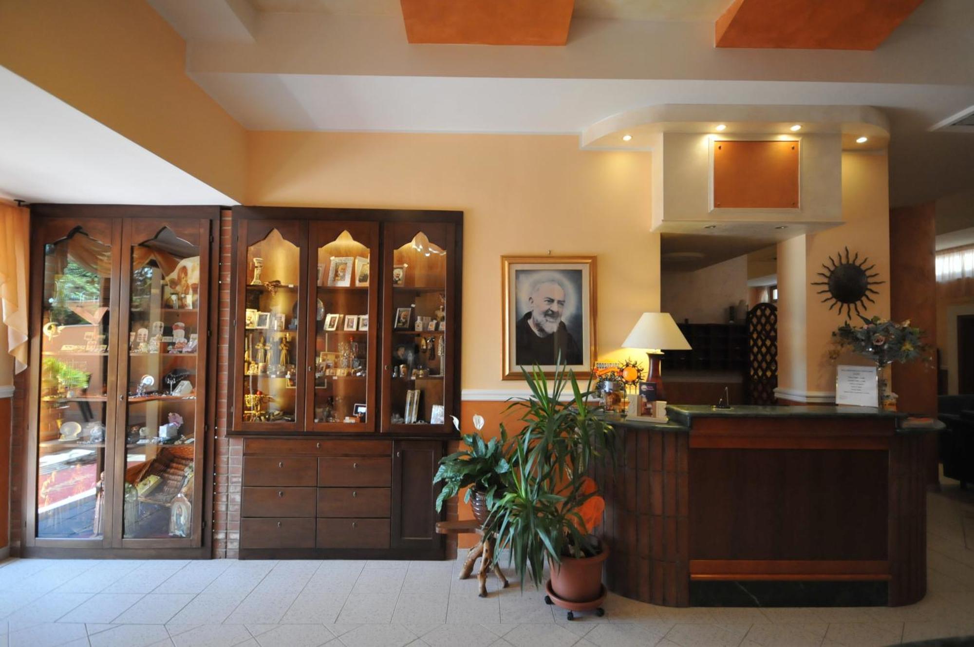 Hotel Ristorante la Solaria San Giovanni Rotondo Esterno foto