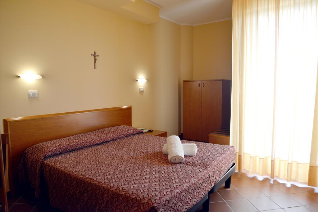 Hotel Ristorante la Solaria San Giovanni Rotondo Esterno foto