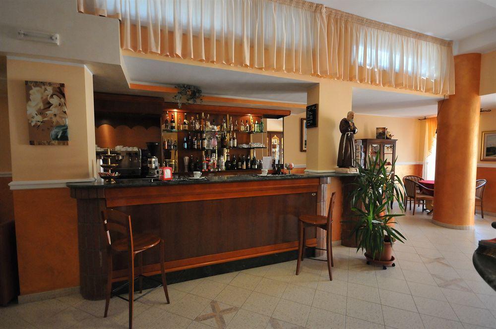 Hotel Ristorante la Solaria San Giovanni Rotondo Esterno foto