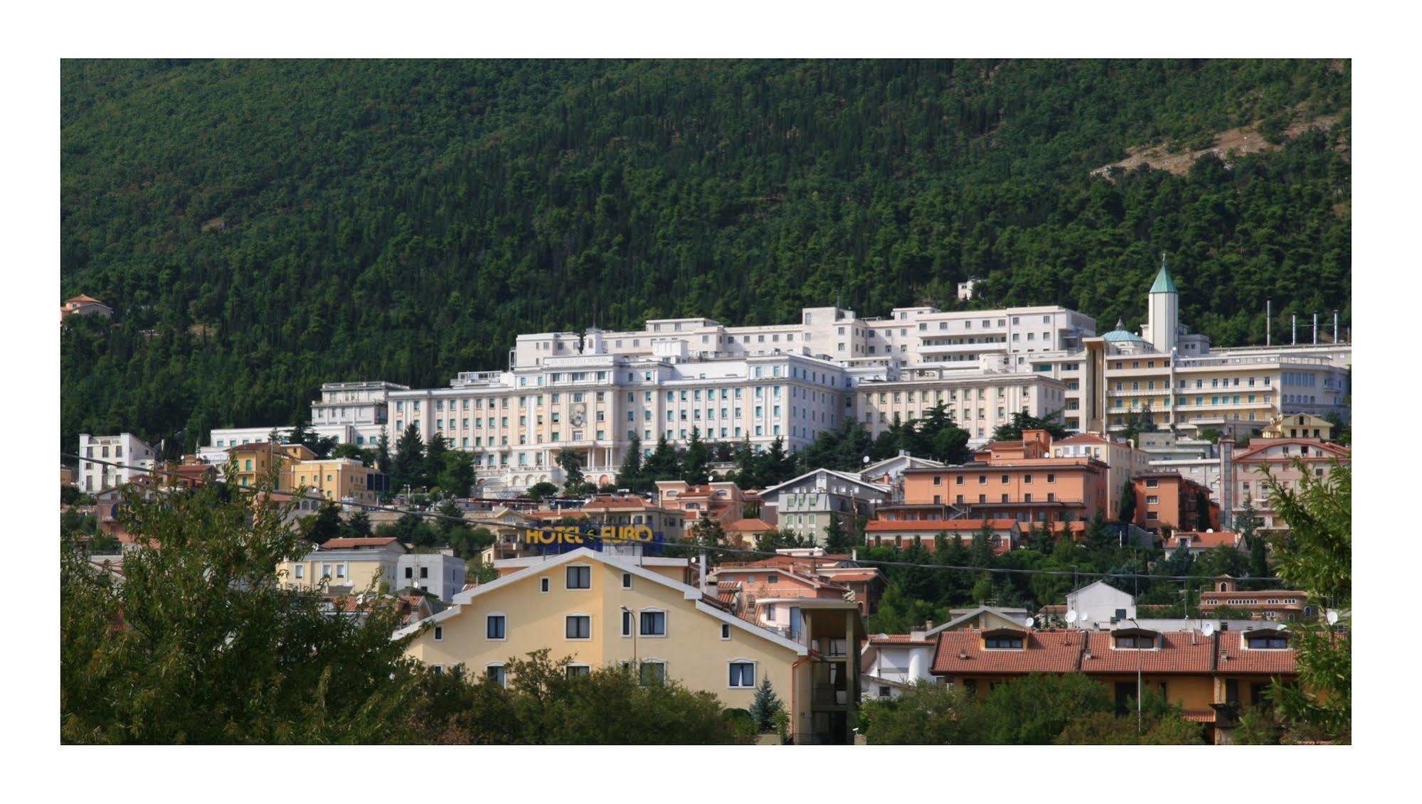 Hotel Ristorante la Solaria San Giovanni Rotondo Esterno foto